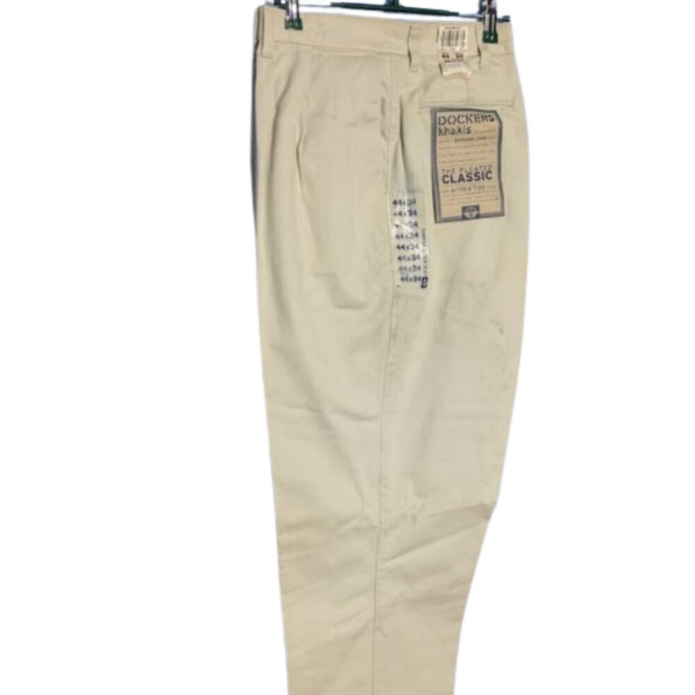 DOCKERS Classic Fit Pleated Men's Off White Size 44-34 NWT